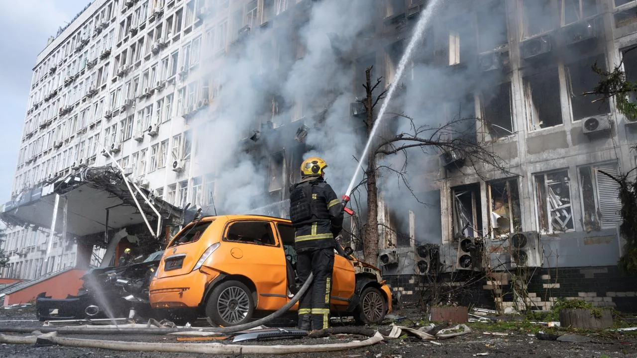 Wieder Tote bei russischen Angriffen auf zivile Infrastruktur in der Ukraine