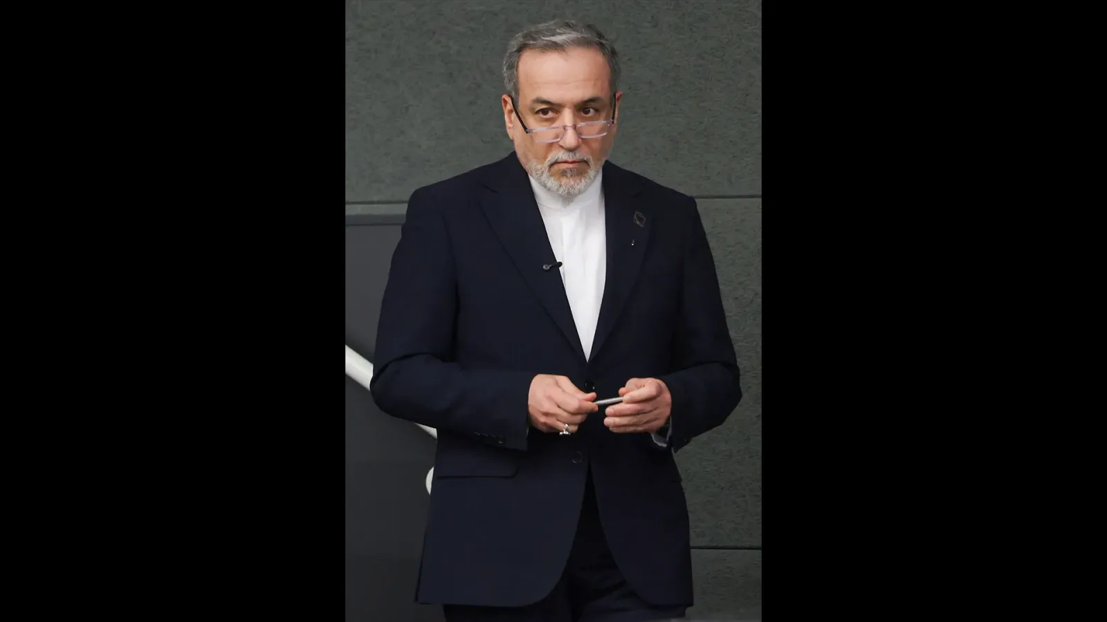 ‘Iran ready for doomsday war’, FM Araghchi says