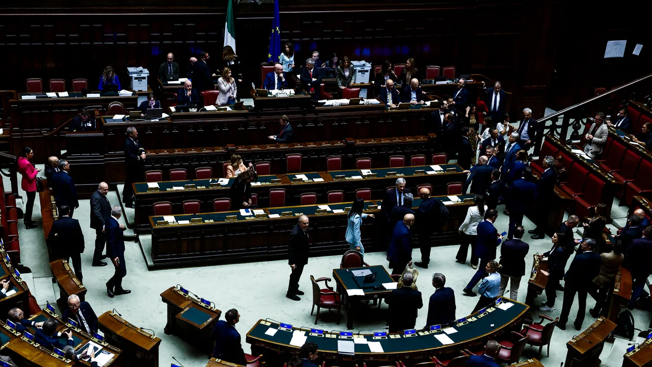 Legge elettorale: ok della Camera alla fiducia sull'articolo 2, 227 sì
