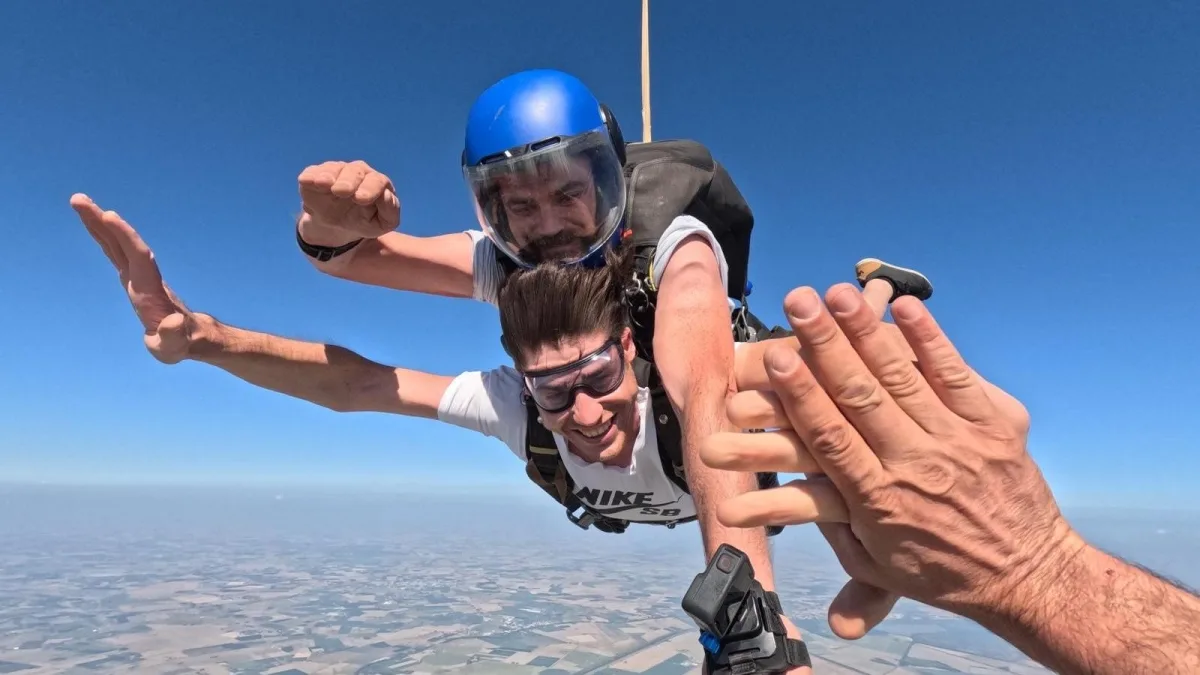 La storia di Nicolò, dalla paralisi al neurostimolatore: «Ora posso stare in piedi e allenarmi. Mi ha cambiato la vita»