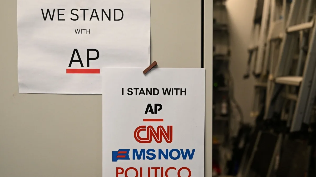Un giudice ribalta il bando di Trump: «Cnn, Ms Now e Politico devono poter tornare alla Casa Bianca» | Il cronista: «In gioco c'è la libertà, le tv si uniranno»
