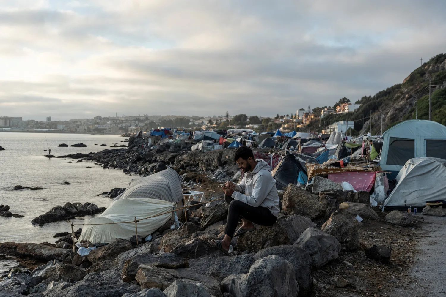 Dos detenidos en la playa ceutí del Trampolín por una agresión sexual contra una menor