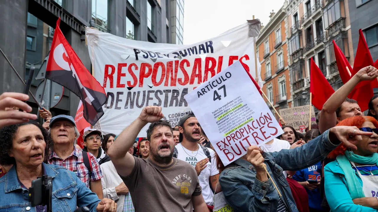 In Spagna nelle piazze per chiedere la convalida dei decreti casa