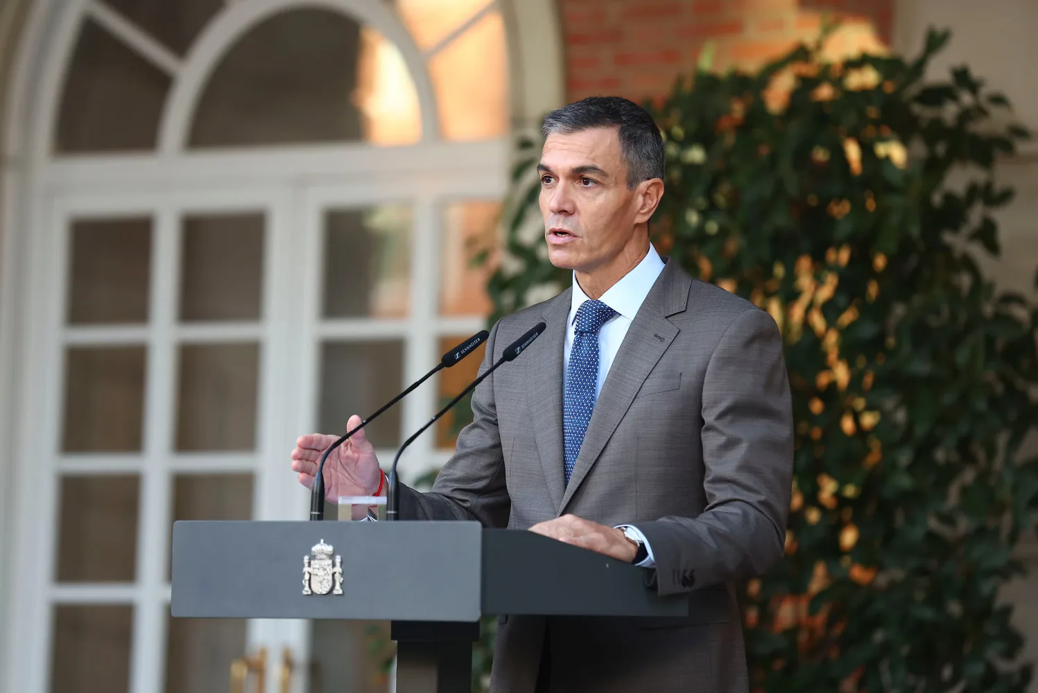 Sán-chez: la piel del color del traje