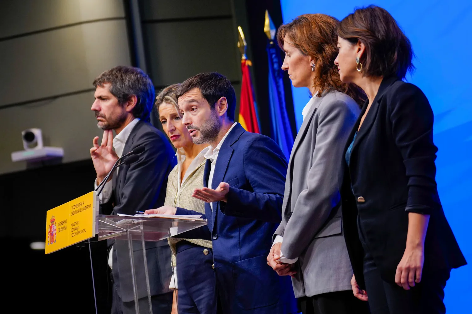 La izquierda alternativa gana tiempo y fija para el 17 de octubre el lanzamiento del Frente Amplio y su líder para las generales