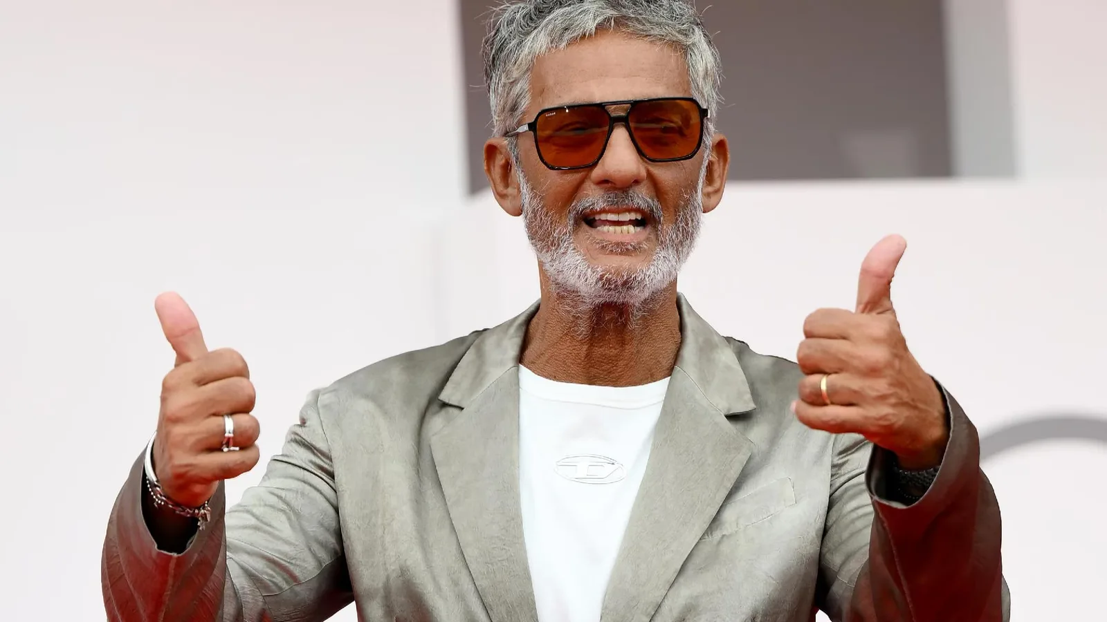 Fiorello torna su Rai 1, l'annuncio social: ancora mistero sul format che condurrà