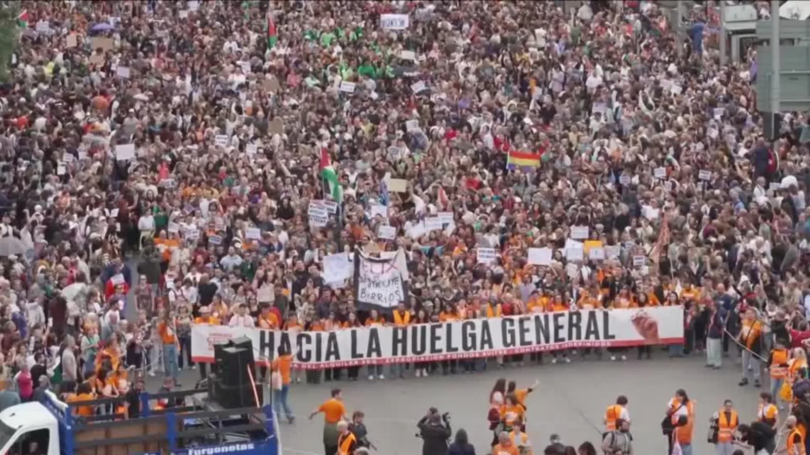 Spagna: il giorno dopo la sconfitta del governo Sanchez sul decreto casa, continuano le proteste