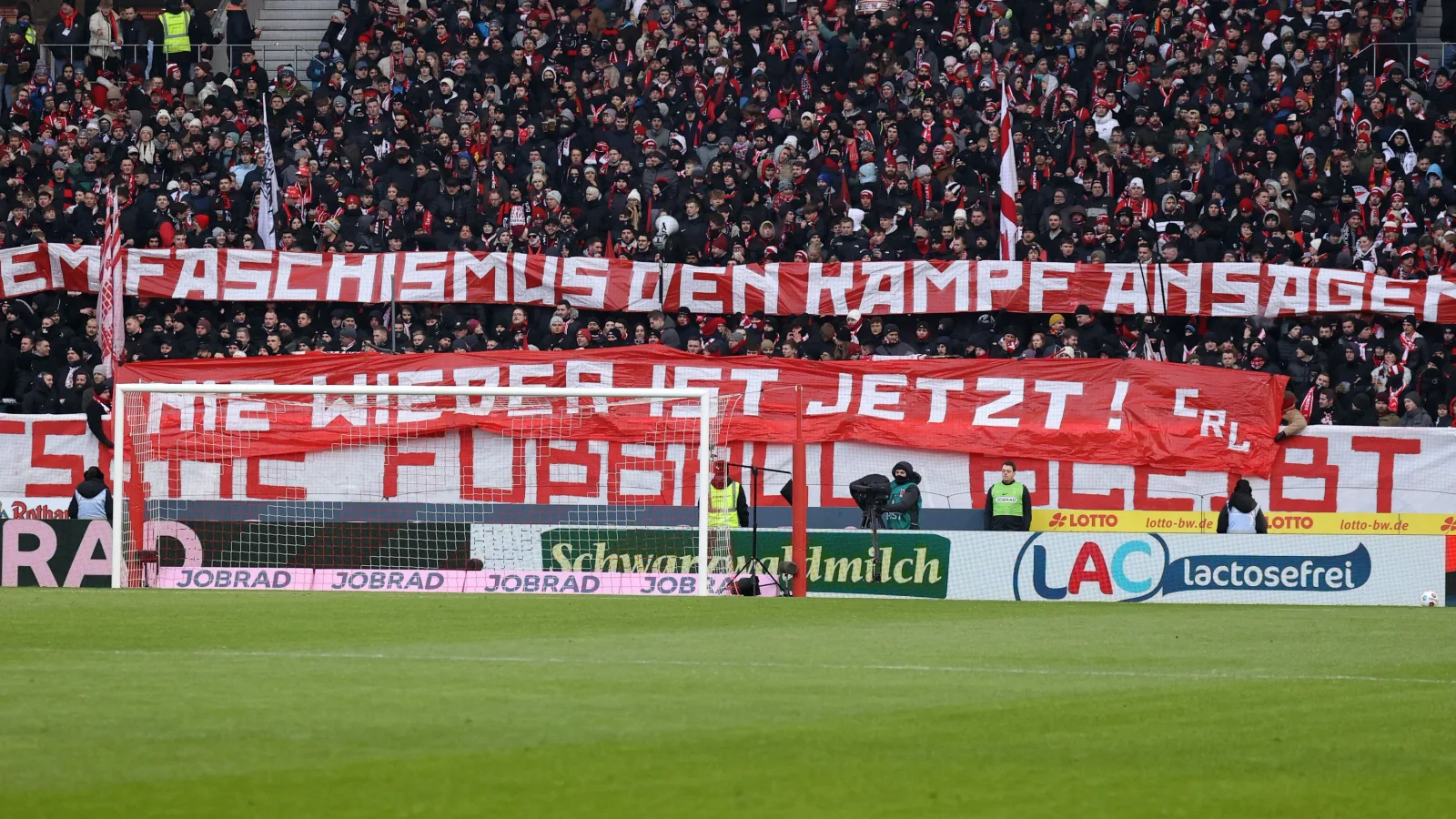 Vereine im Fokus: Wie sich der Sport gegen Rechtsextremismus wehren kann