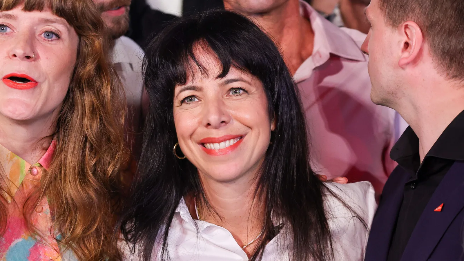 Berliner Wahlsiegerin: Wer ist Elif Eralp?