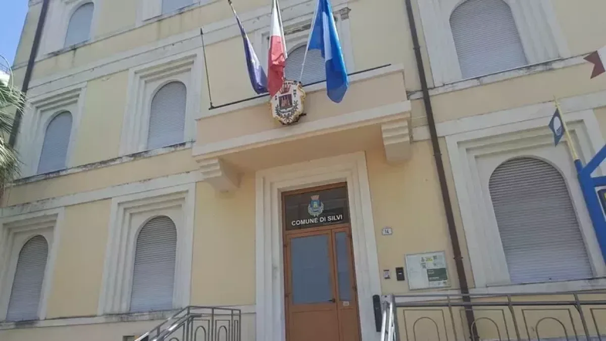 Silvi (Teramo), assessore aggredisce la vicesindaca durante una riunione di maggioranza