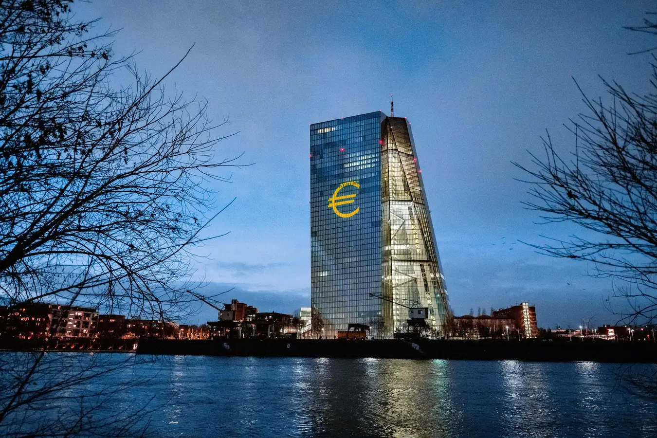 La Bce alza ancora i tassi dello 0,25%: cosa cambia per mutui, Btp e prestiti (e la reazione delle Borse)