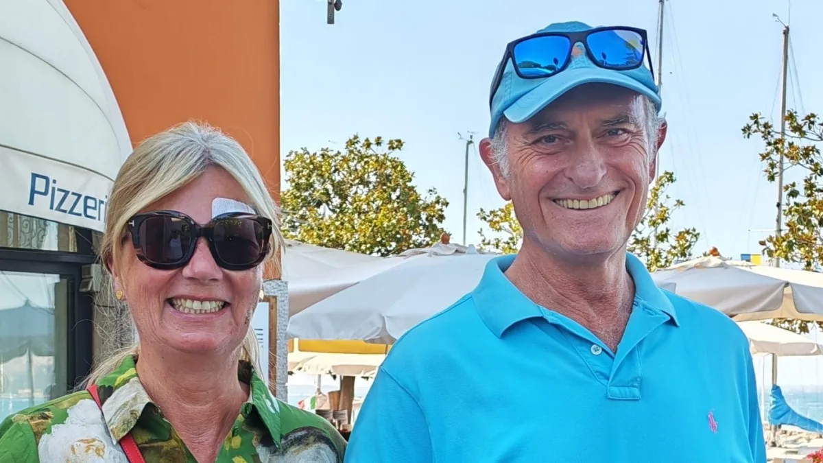 Turisti lasciati a piedi dopo la dimissione, un autista: «I taxi non servono. Sul Garda ormai vanno tutti a letto presto»