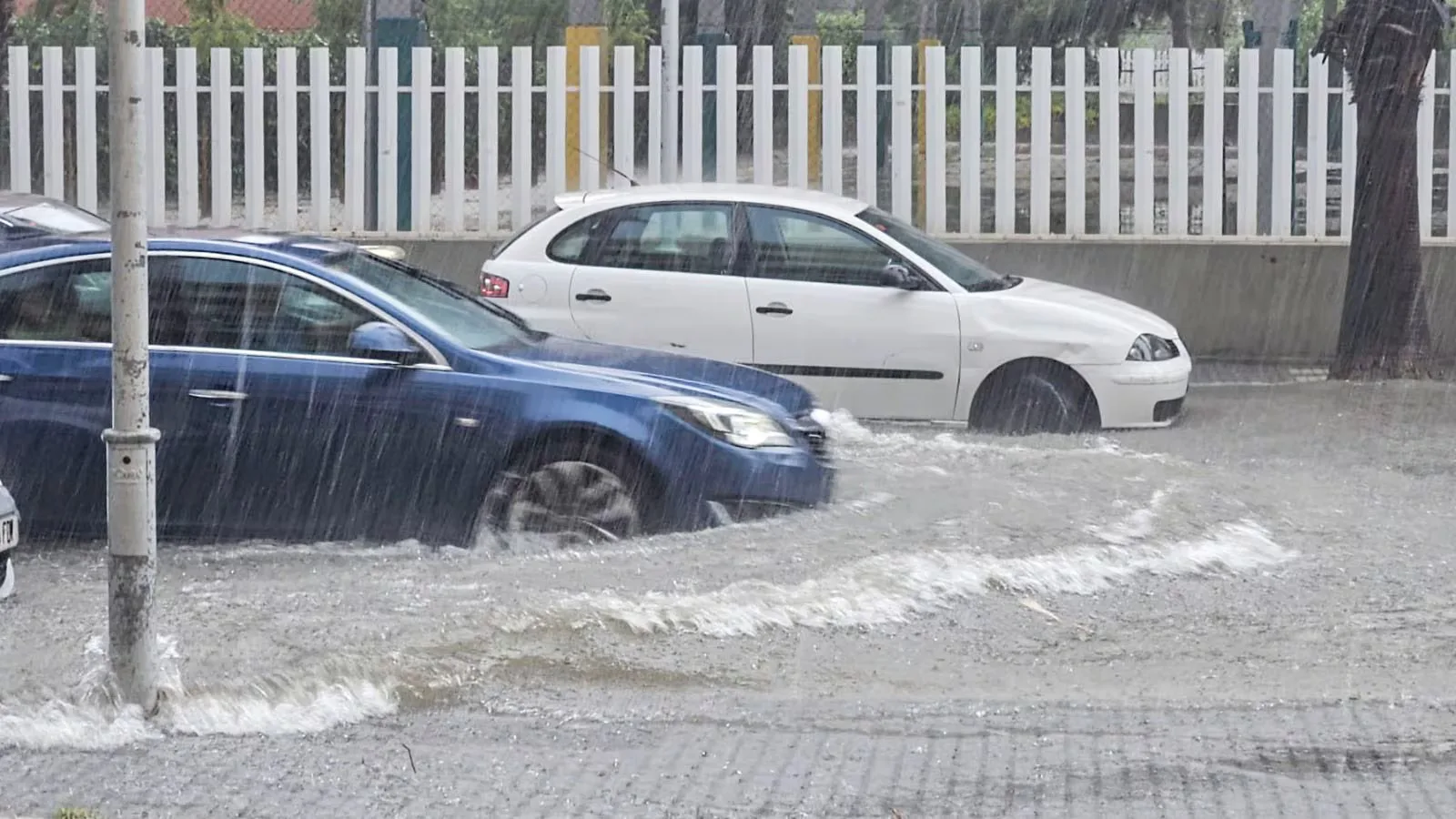 Cataluña suspende las clases este miércoles en cinco comarcas por la previsión de fuertes lluvias