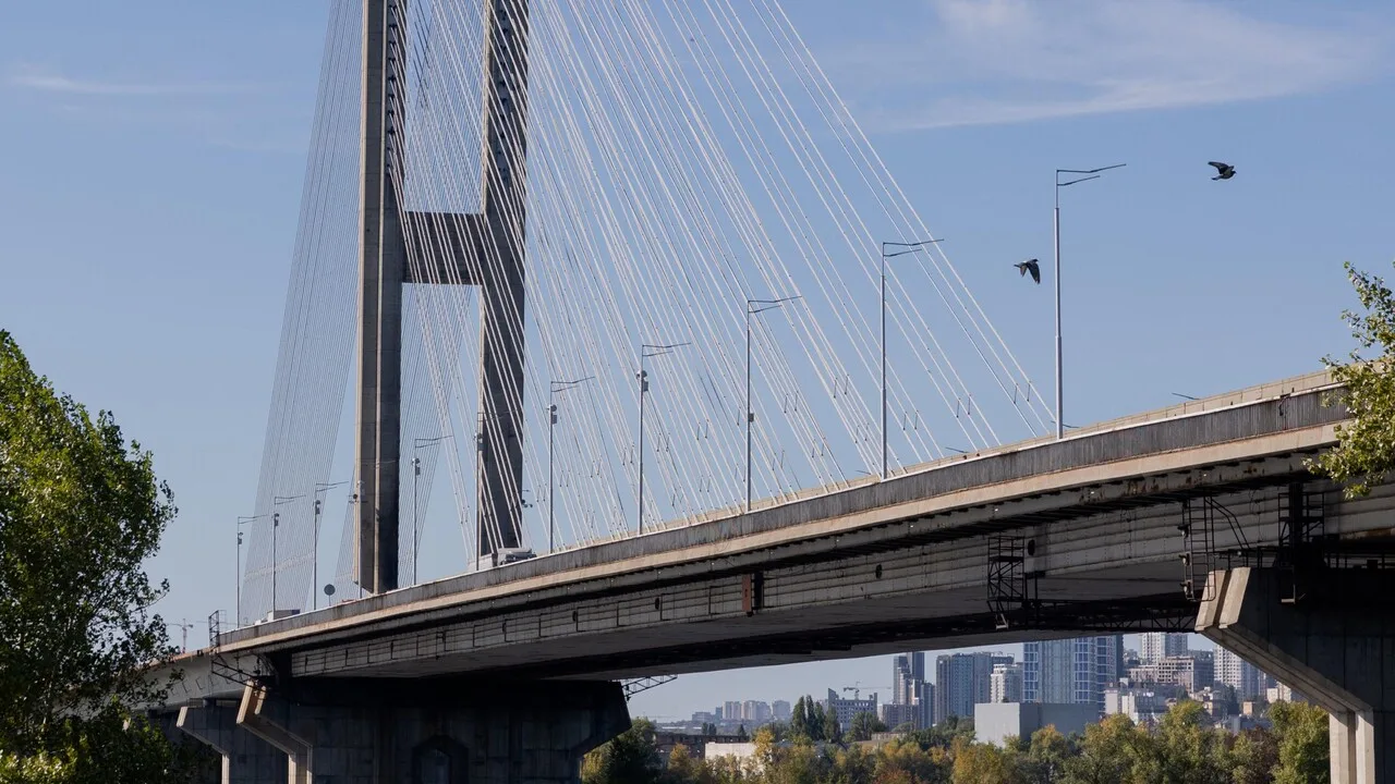 Kiev: 'I russi hanno bombardato di nuovo il ponte sud della città'