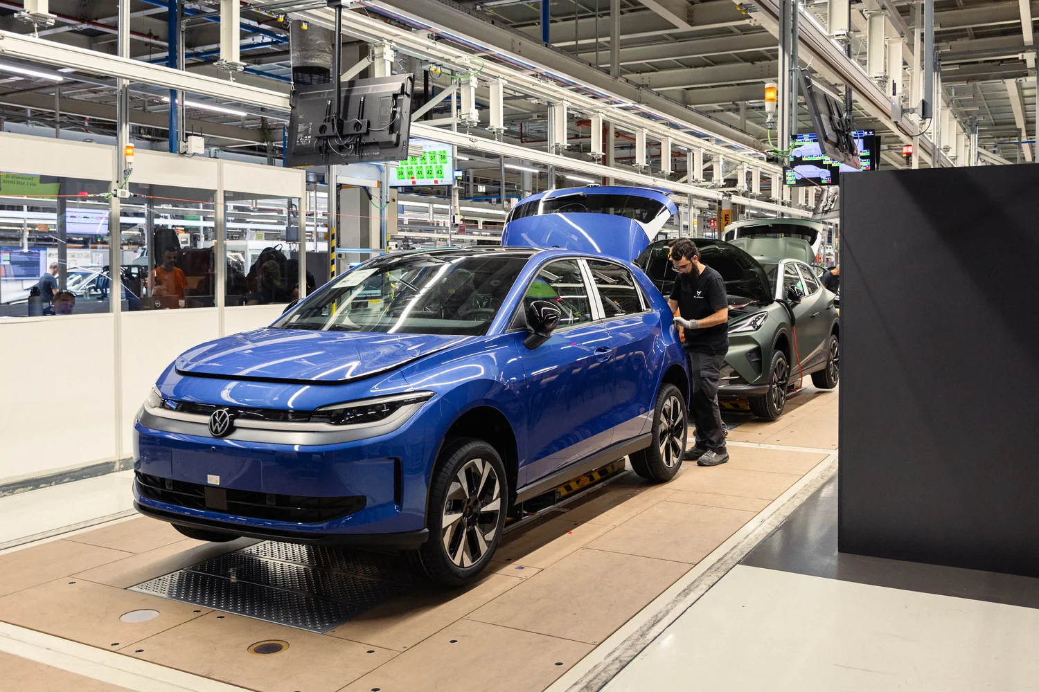 Volkswagen aprueba su gran plan de ajuste: recortará 50.000 empleos y pone en duda el futuro de cuatro plantas alemanas