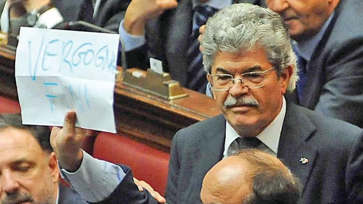 Razzi prova a ricandidarsi: «Mi piace Vannacci, ma voglio che sia lui a cercarmi. Perché? Sono pulito, lavato con Perlana»
