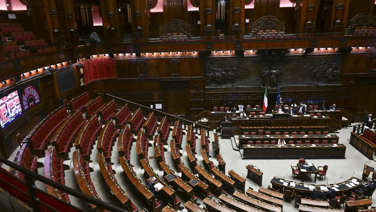 Riprende l'esame della legge elettorale con tre questioni di fiducia: la diretta video