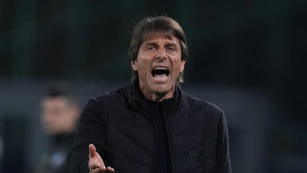 Conte ha ancora fame: «Voglio un club che ha perso la sua storia. In Premier usano i bazooka, altrove le pistole»
