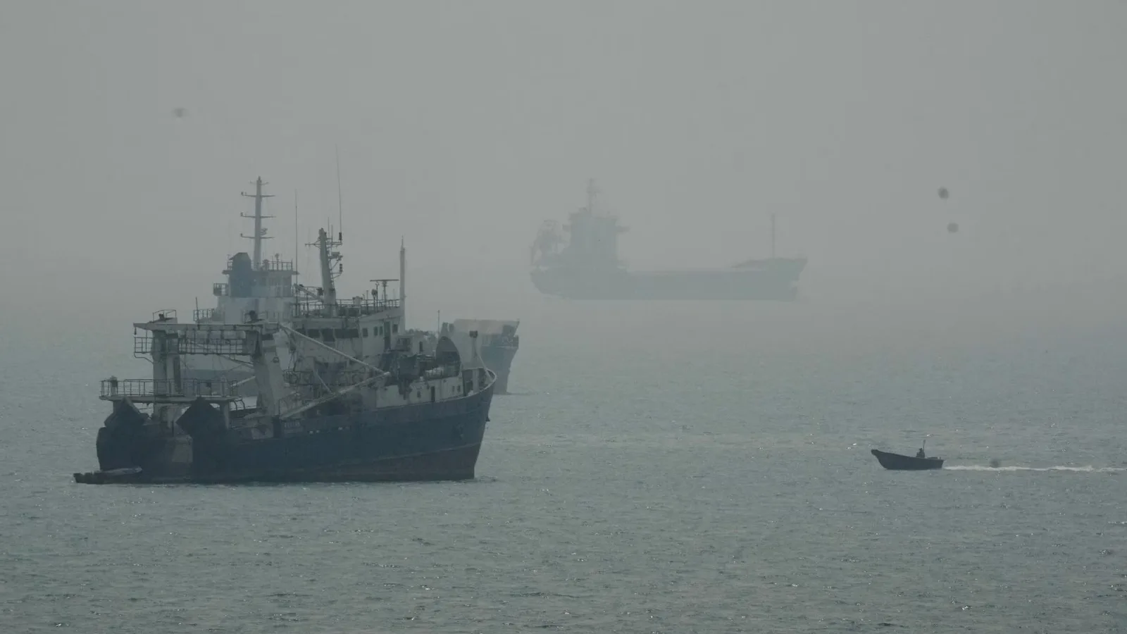 L'Italia pronta a inviare la Marina a Bab el-Mandeb senza Ue