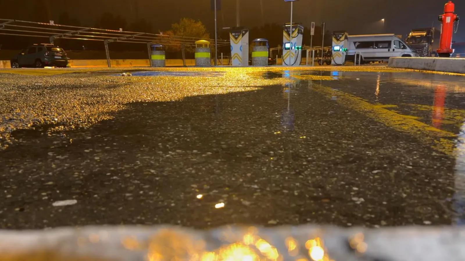Maltempo, torna la pioggia al centro e nord: immagini di Modena