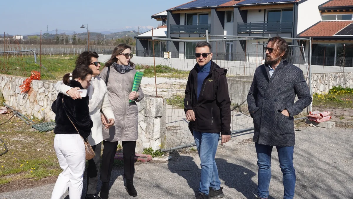Truffa delle villette, famiglie beffate all'asta: «Le case prese da altri: a 30 secondi dalla fine hanno rialzato il prezzo»