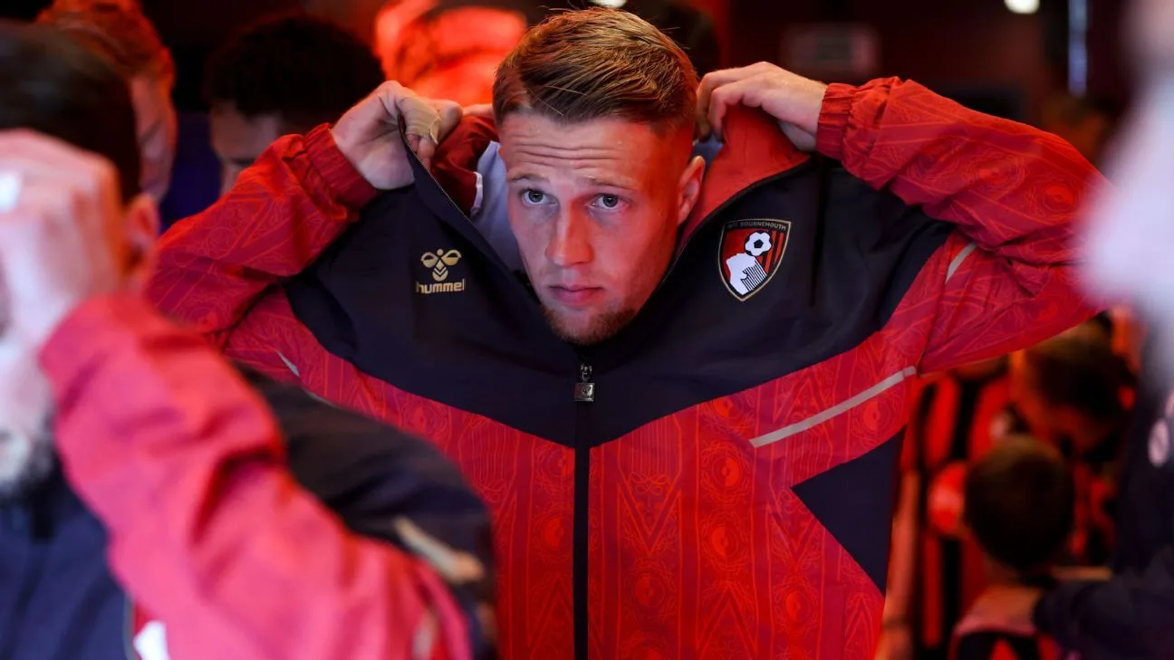 Transfer rumors, news: Man United eye Bournemouth defender to replace Shaw