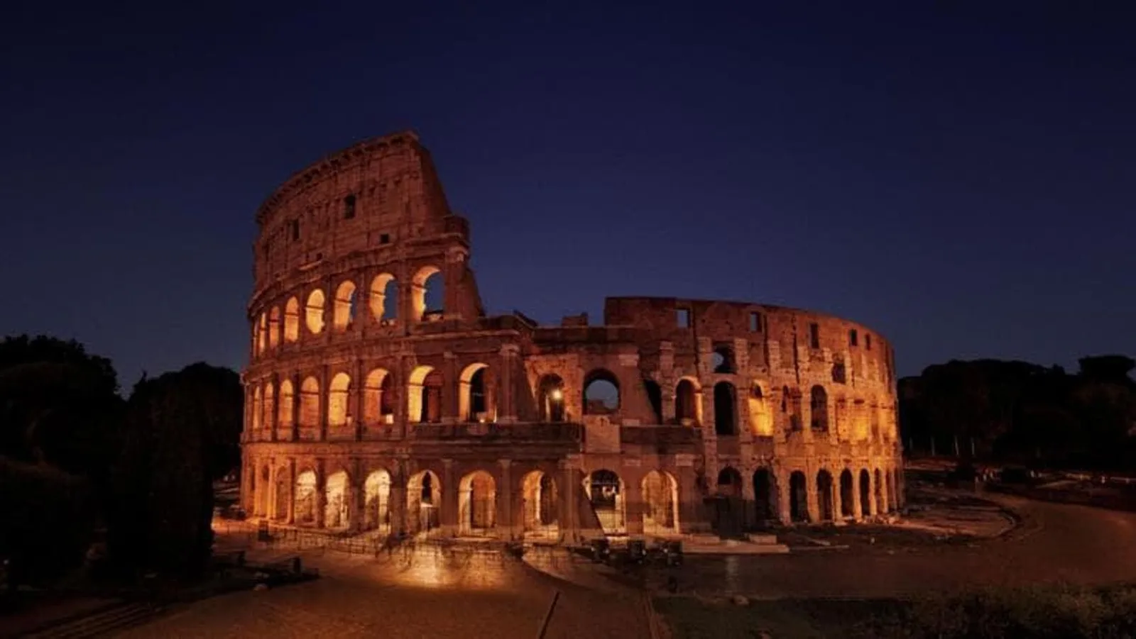 Colosseo, faretti a led più potenti: al via la nuova luce. La firma è di Storaro