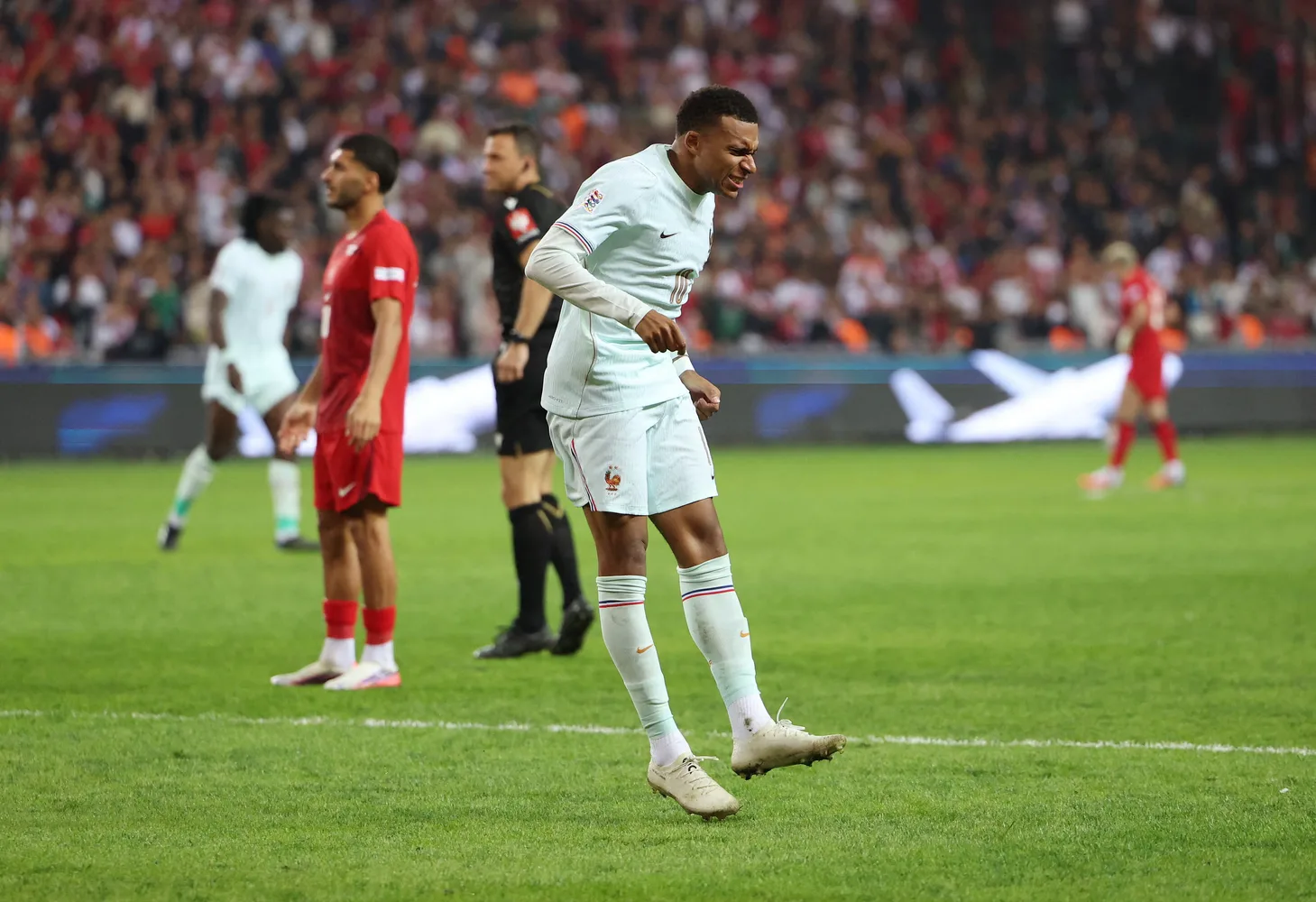 Mbappé podrá volver a jugar con el Real Madrid después del parón tras su lesión con Francia