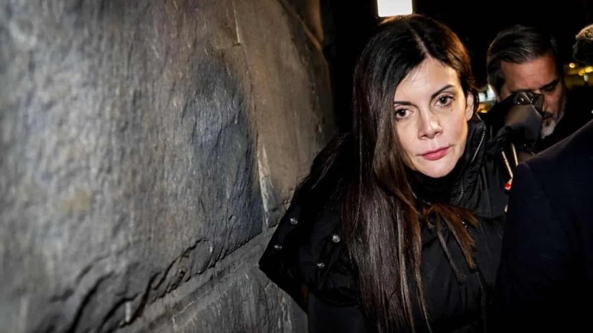 Crans-Montana, Jessica Moretti chiede l'indennità per infortunio dopo l'incendio. «Perdita di guadagno causata dai danni alla salute»