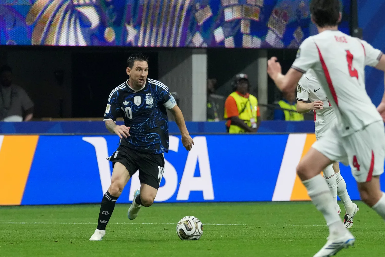 Messi, Lamine, Mbappé y Rodri encabezan una lista de 30 nominados al Balón de Oro en la que no está Pedri
