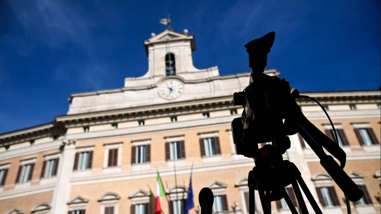 Legge elettorale, il governo pone la fiducia sui primi 3 articoli. Il calendario delle votazioni