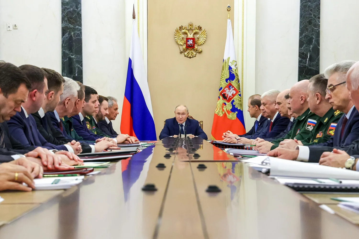 Sociedades pantalla, empresas de Kirguistán y criptomonedas: el entramado fantasma del Kremlin para evadir las sanciones