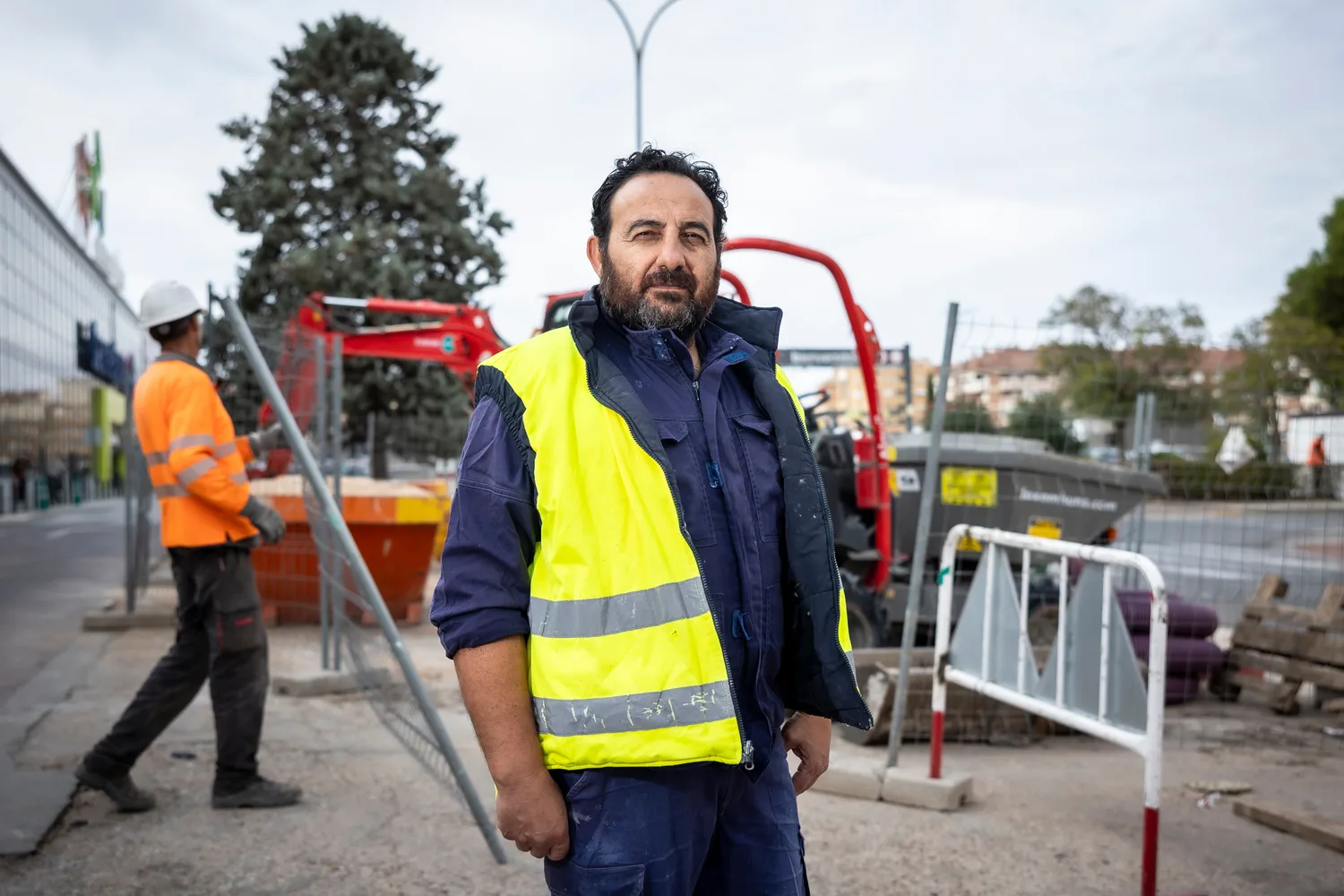 Los trabajadores que no se fían de las mutuas: “Tenía mucho dolor, pero me querían dar el alta”