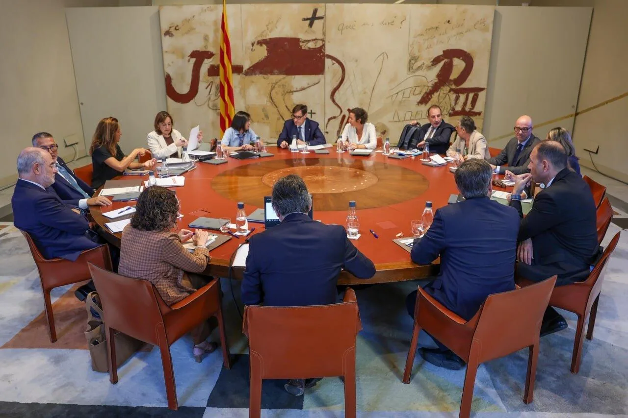 El Govern redobla su compromiso de destinar el 6% del PIB a educación pero evita dar plazos