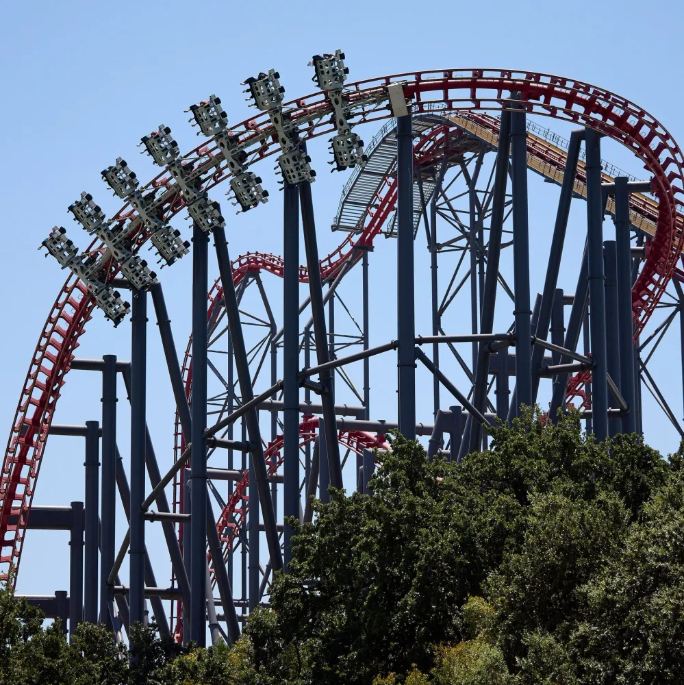 3 Riders Sue Six Flags, Saying California Roller Coaster Caused Brain Injuries