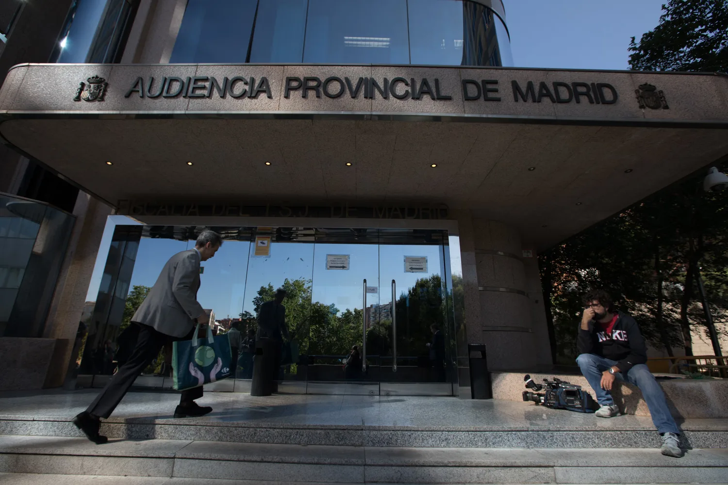 La acusada de desfalcar a su padre mientras lo cuidaba: “Es una manipulación de mi hermano para quedarse con la herencia”