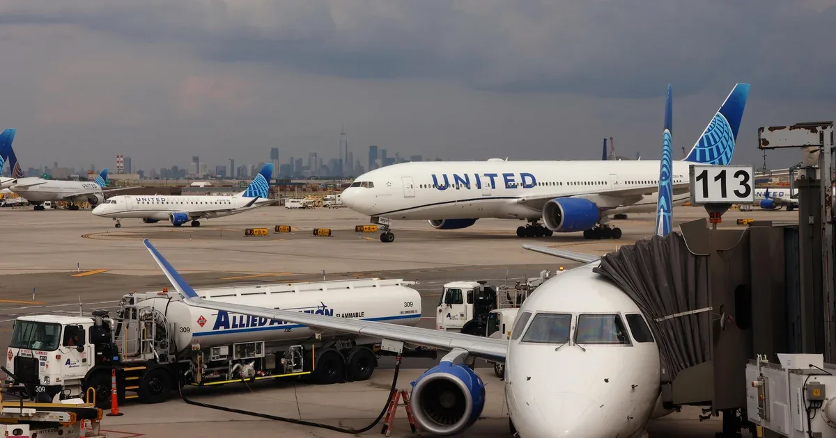 Flights disrupted at NYC-area airports due to equipment outage, FAA says