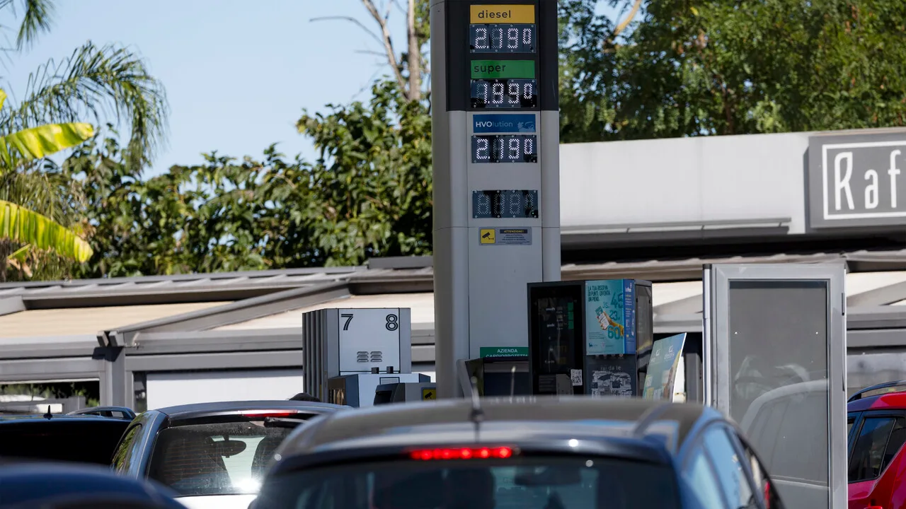 Price cap ai carburanti anche per Q8. Pichetto: 'Dal 6 ottobre continuerà lo sconto sul gasolio'