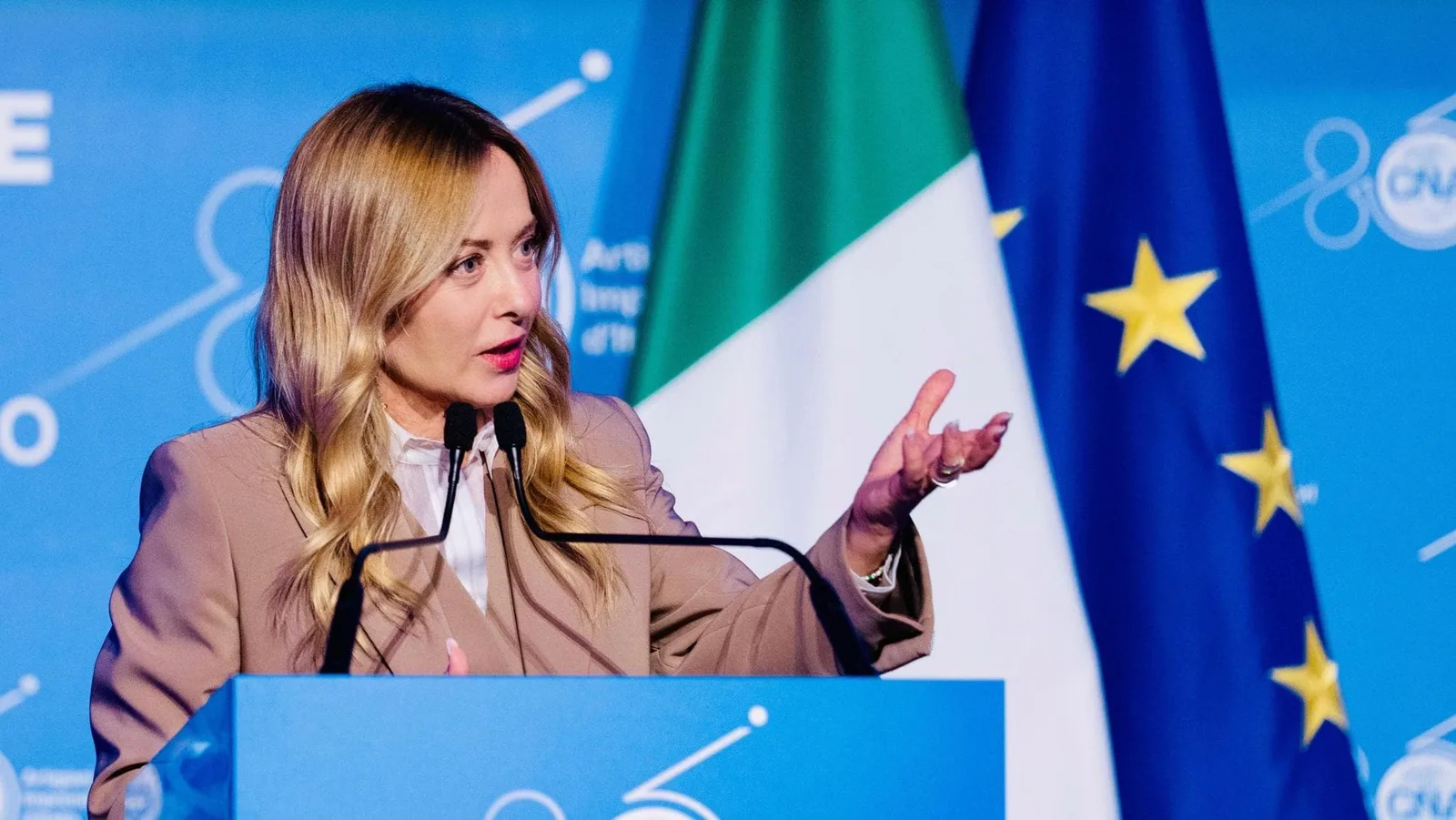 Meloni scrive a von der Leyen: “L’inflazione fa salire la spesa”. Bruxelles: “Abbiamo già dato”