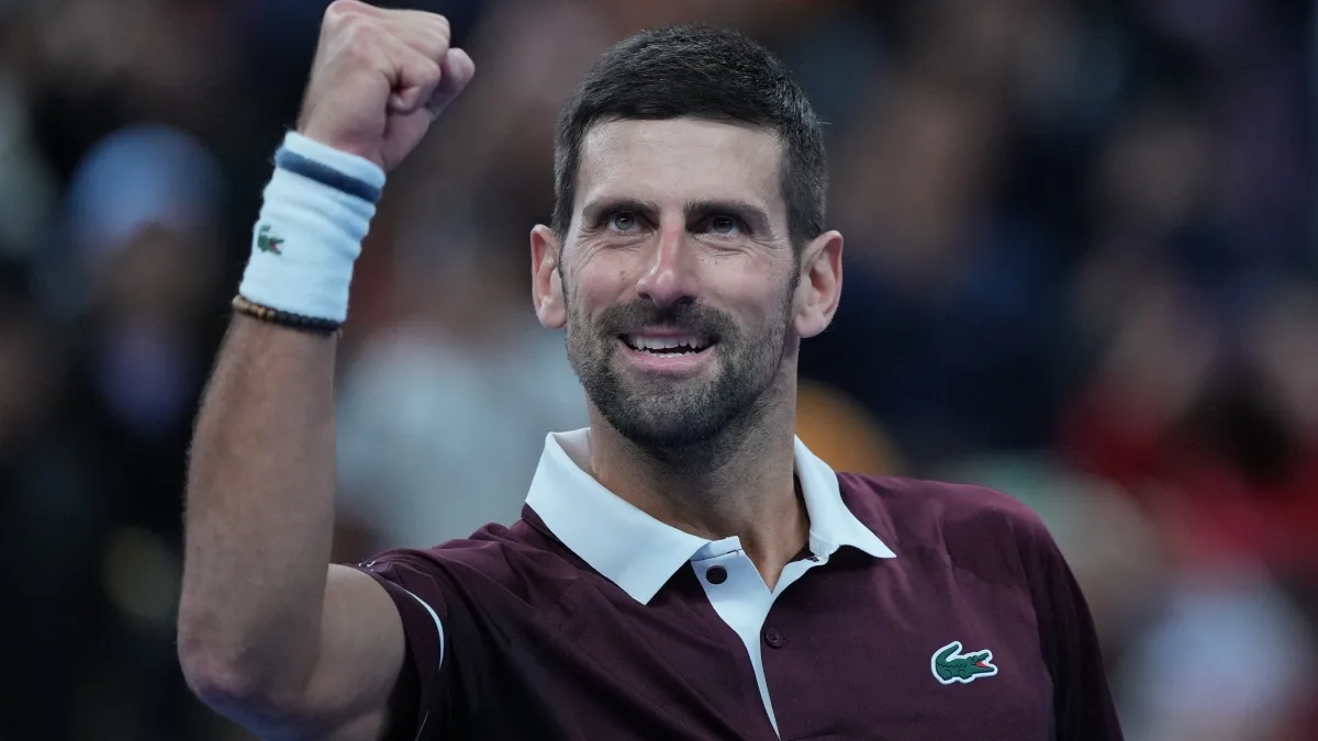 Il ruggito di Djokovic: batte Zverev a Pechino. Per Sascha sfuma l'obiettivo di scalzare Sinner dal vertice della classifica Atp