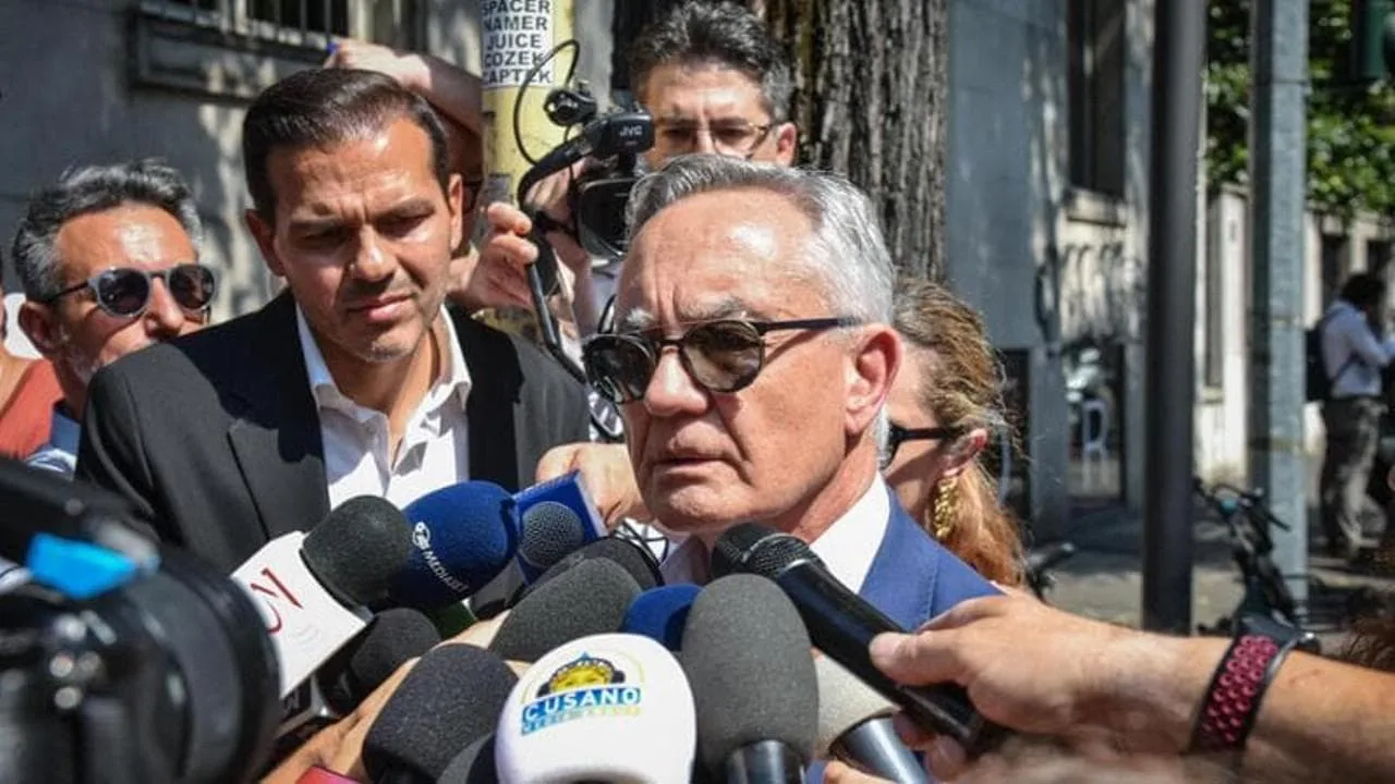 Garlasco, l’ex generale dei Ris Garofano sentito in procura a Pavia con alcuni ufficiali