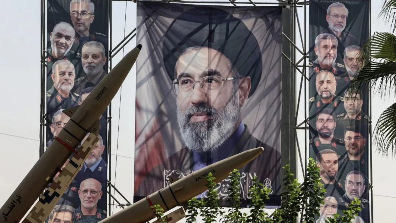 L'Iran riceve la risposta americana, Trump: "Forse li faccio saltare in aria"