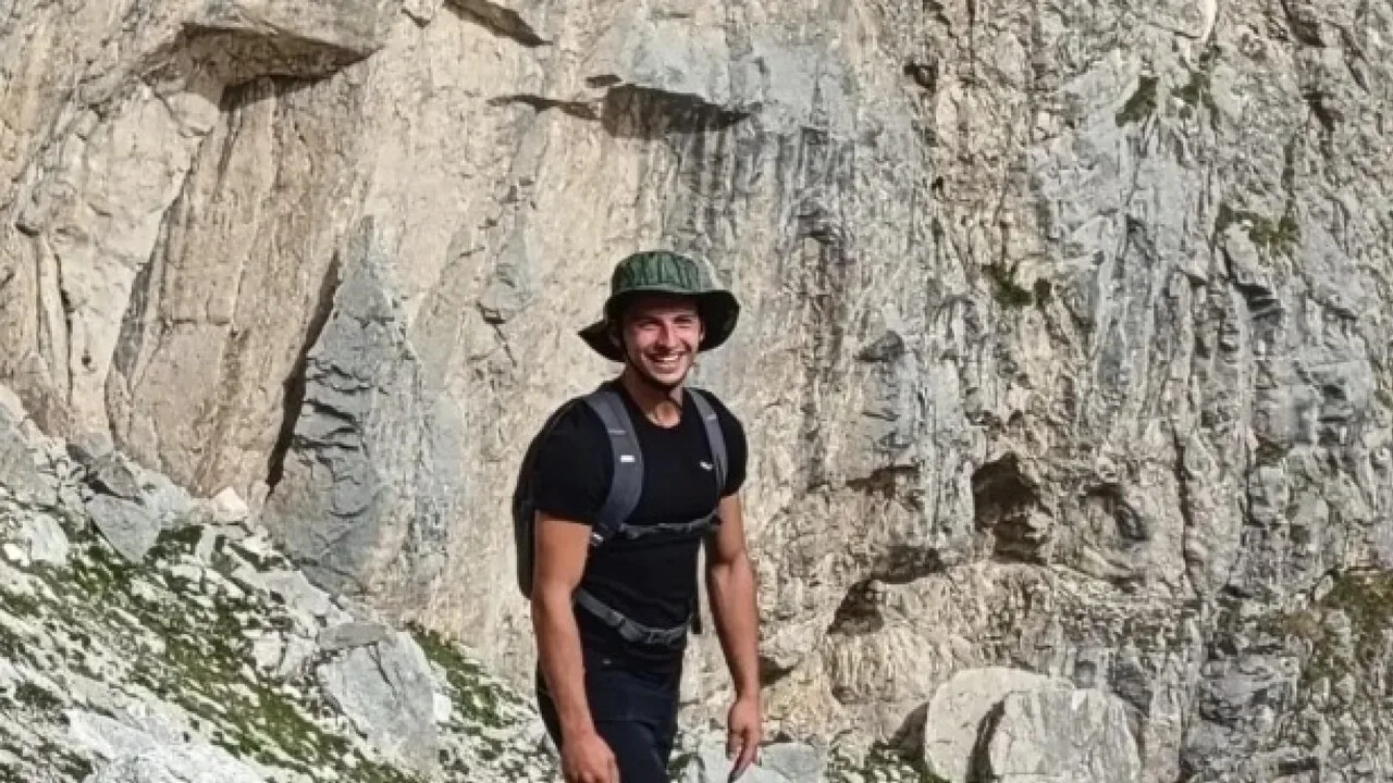 Operaio morto al Colosseo, rocciatore esperto aveva seguito le orme del padre