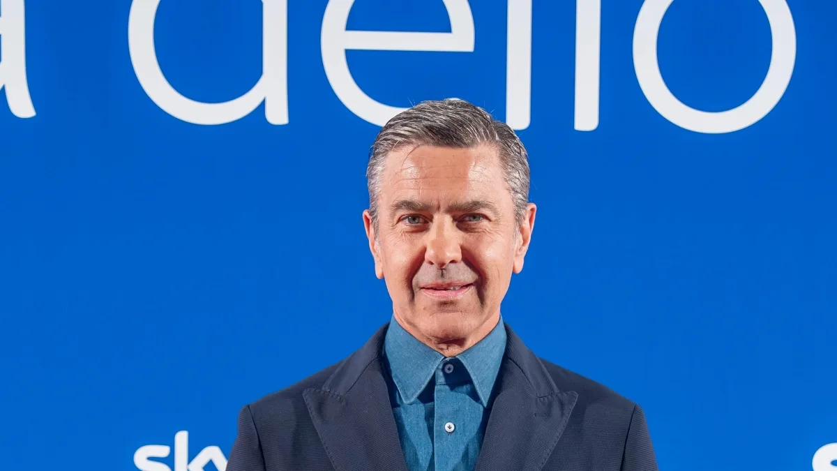 Costacurta: «Si vede la luce in fondo al tunnel per il Milan. Chi va all'estero per stare in panchina è meglio che torni»