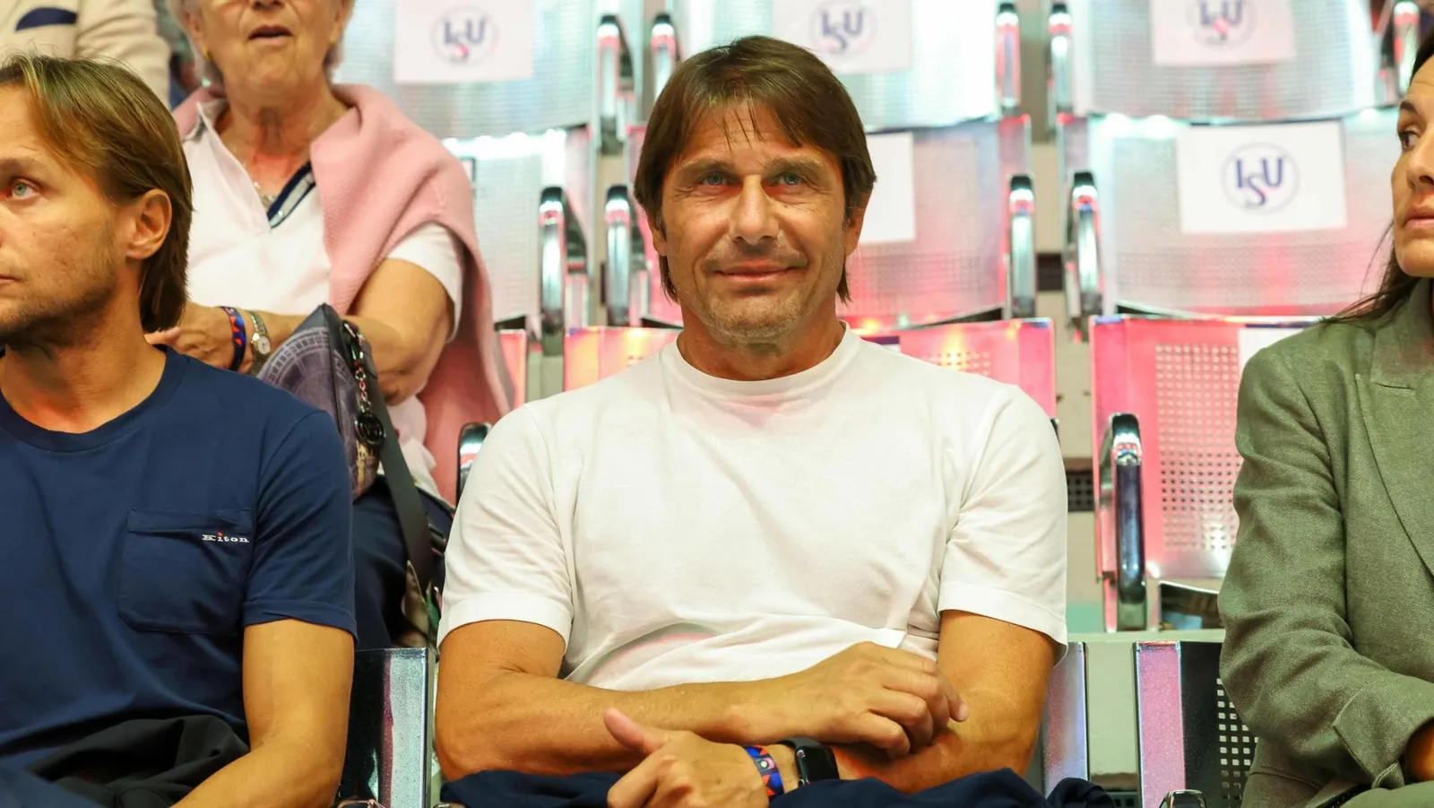 Conte: “Prenderei in corsa una squadra in difficoltà, ma con storia e voglia di vincere”