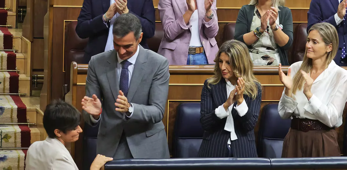 El debate de los decretos de vivienda se convierte en un juicio demoledor contra Junts