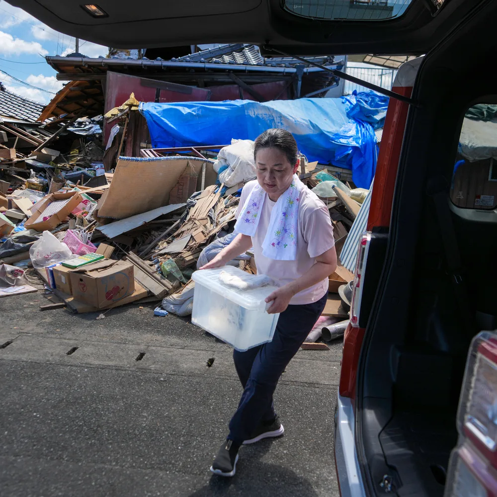 Japan’s Rescuers Battle Cruel Heat After Major Earthquake