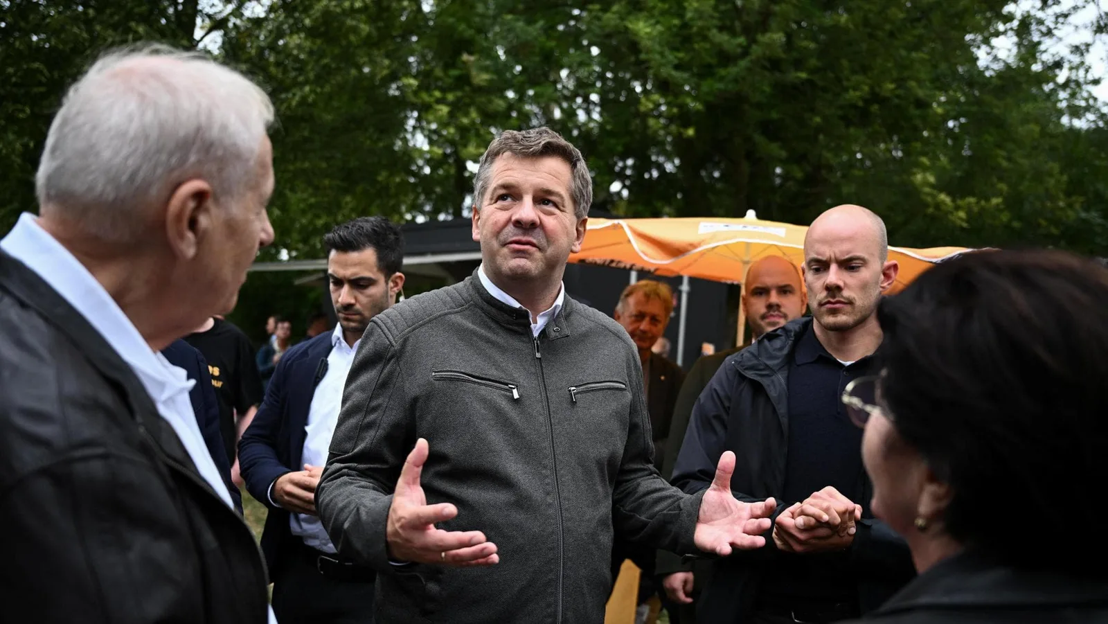 Germania, alla vigilia del voto in Sassonia-Anhalt la Cdu si spacca. Migliaia in piazza contro l’Afd
