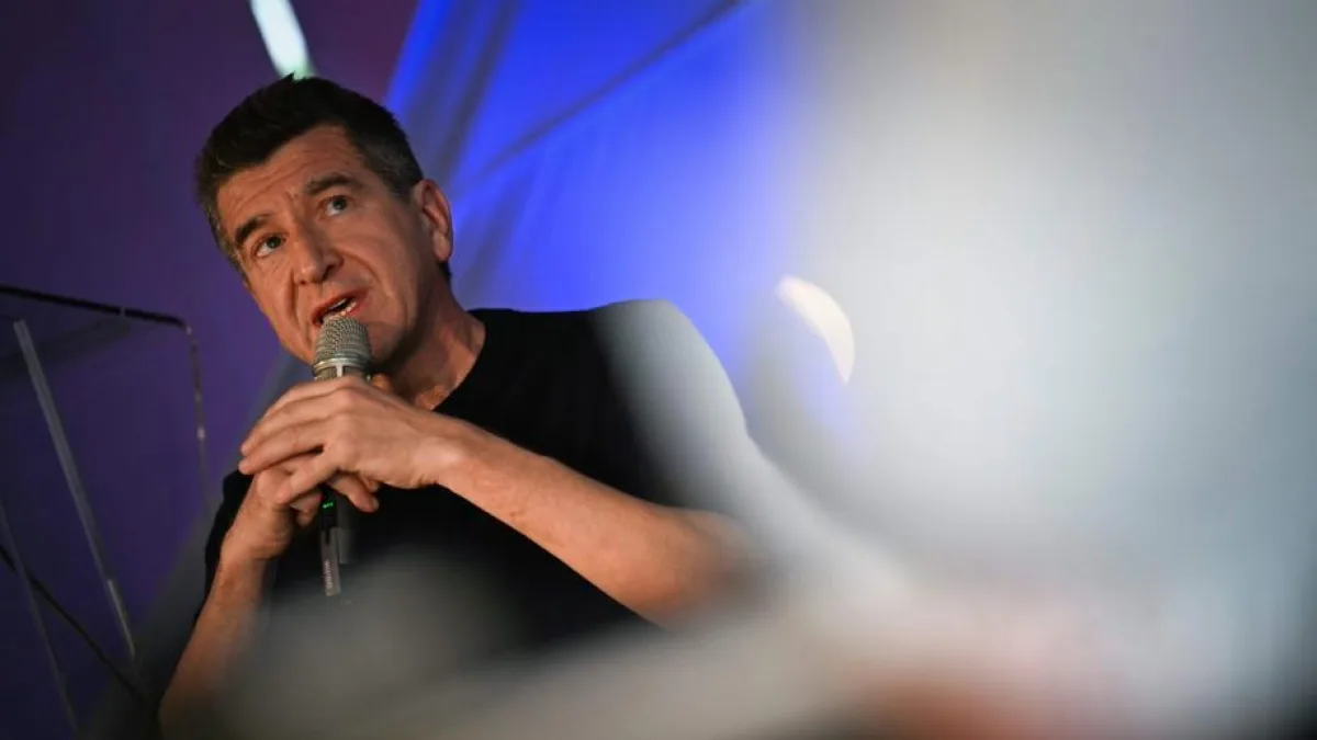 Pigasse, il banchiere rock che vuole unire  la sinistra e sfidare per l'Eliseo Marine Le Pen