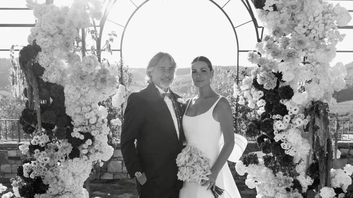 Vanessa Incontrada ha sposato Rossano Laurini: abito romantico, chignon e rose bianche per la conduttrice